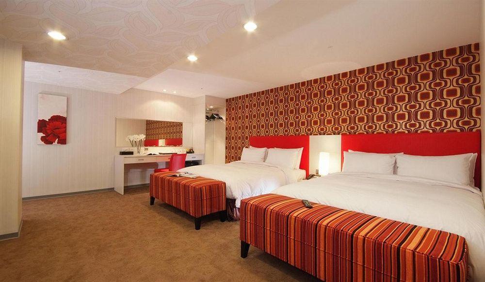 Hotel Leisure 台中輕行旅 Buitenkant foto