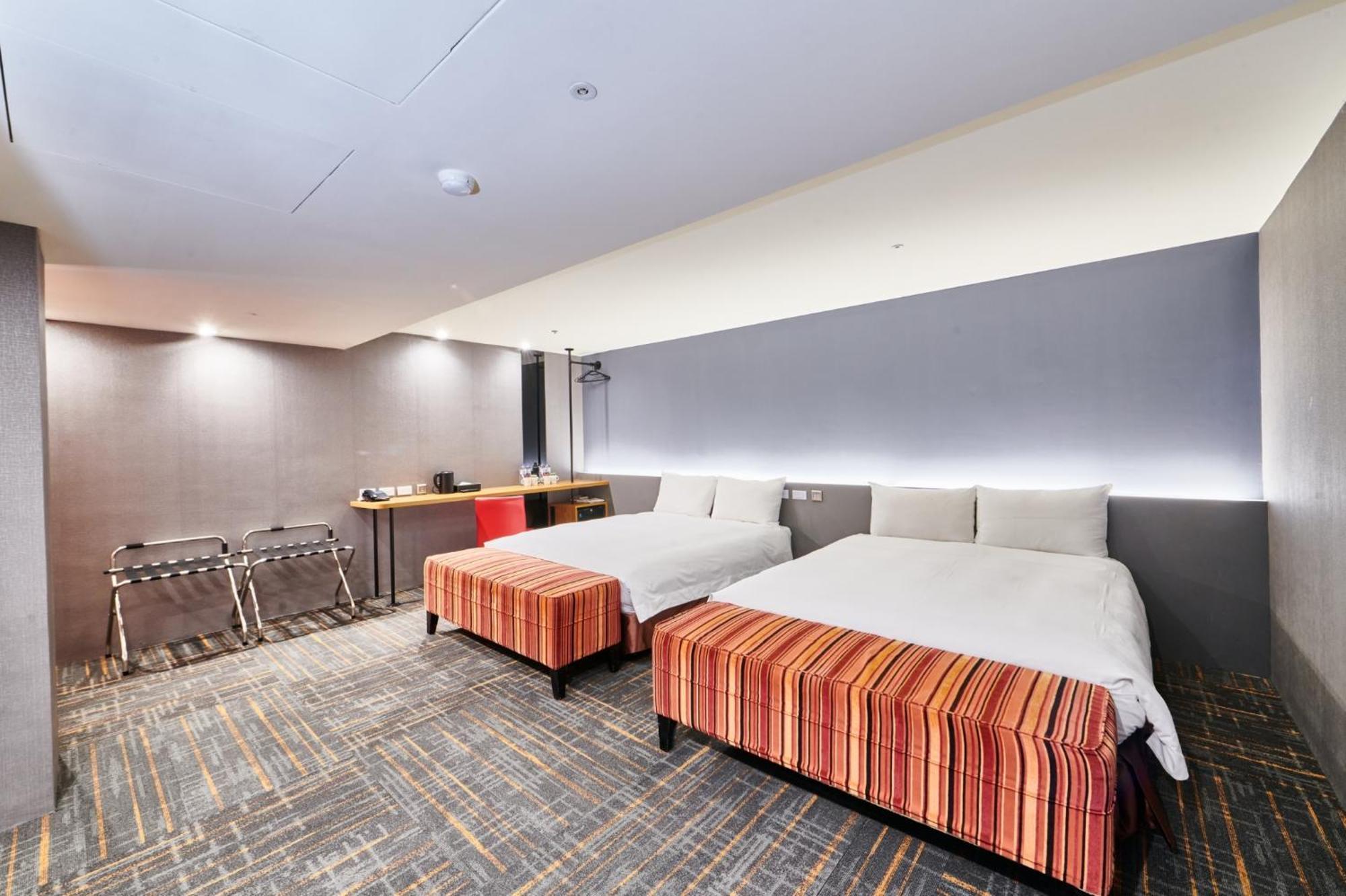 Hotel Leisure 台中輕行旅 Buitenkant foto