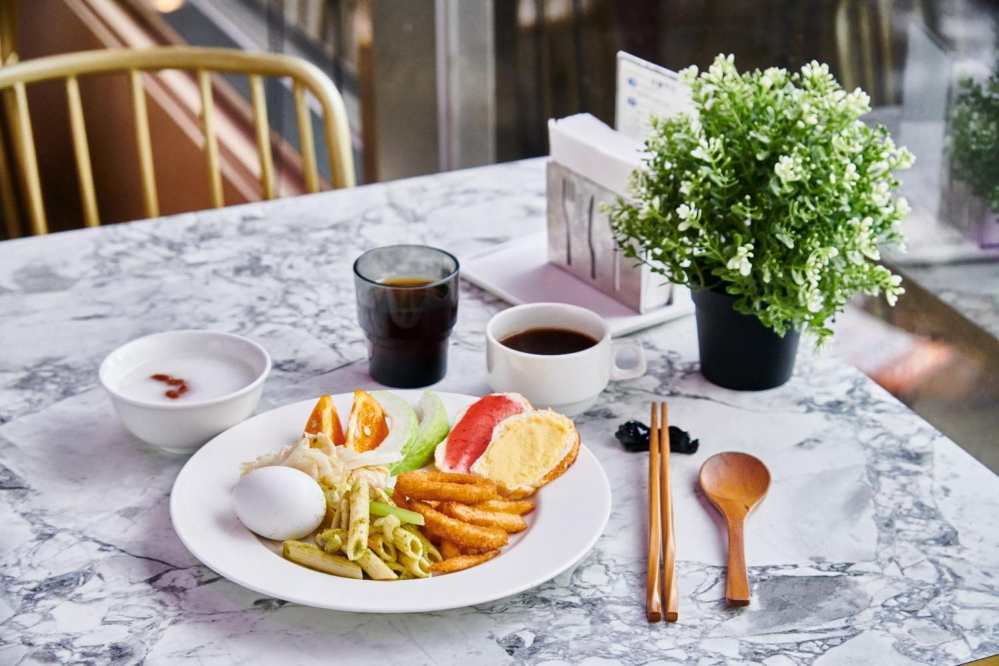 Hotel Leisure 台中輕行旅 Buitenkant foto