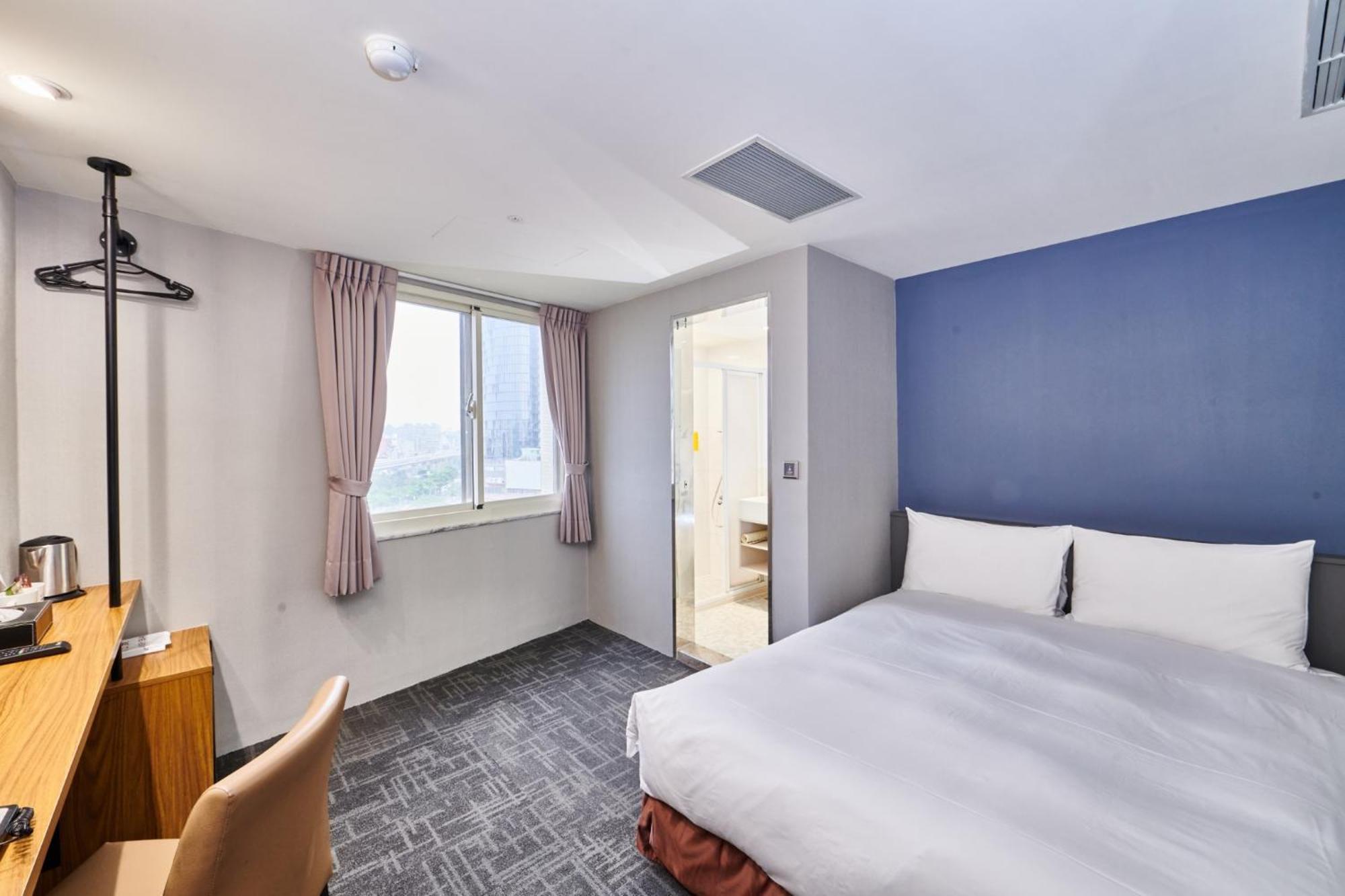 Hotel Leisure 台中輕行旅 Buitenkant foto