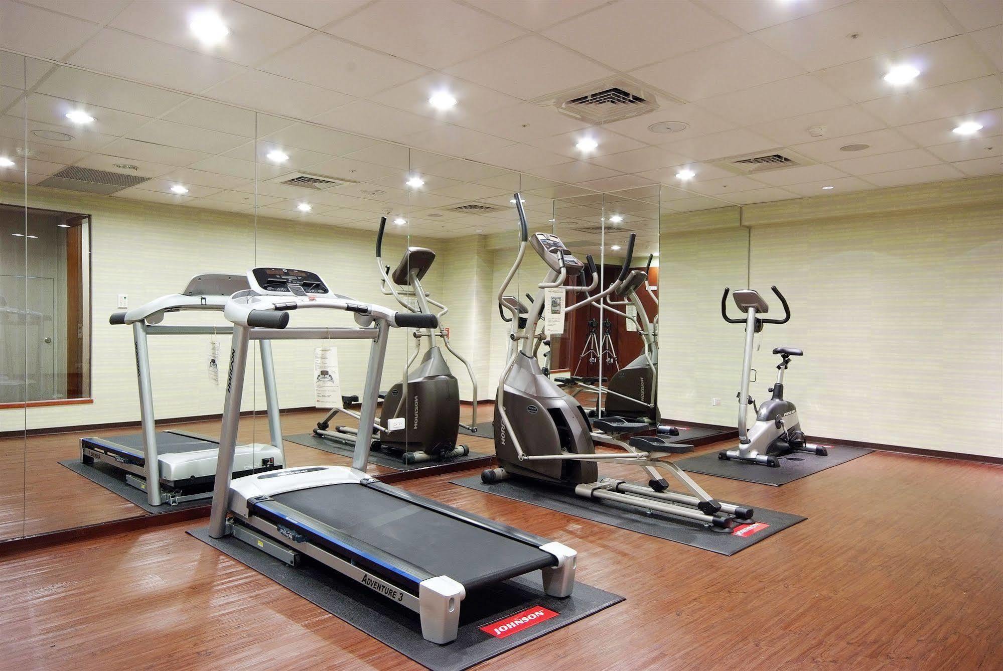 Hotel Leisure 台中輕行旅 Buitenkant foto